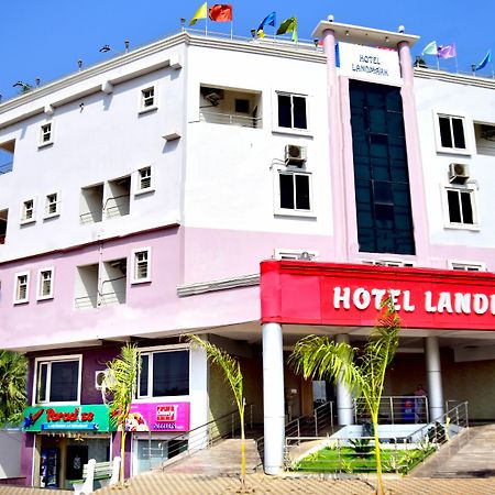 Hotel Landmark Bhubaneswar Buitenkant foto