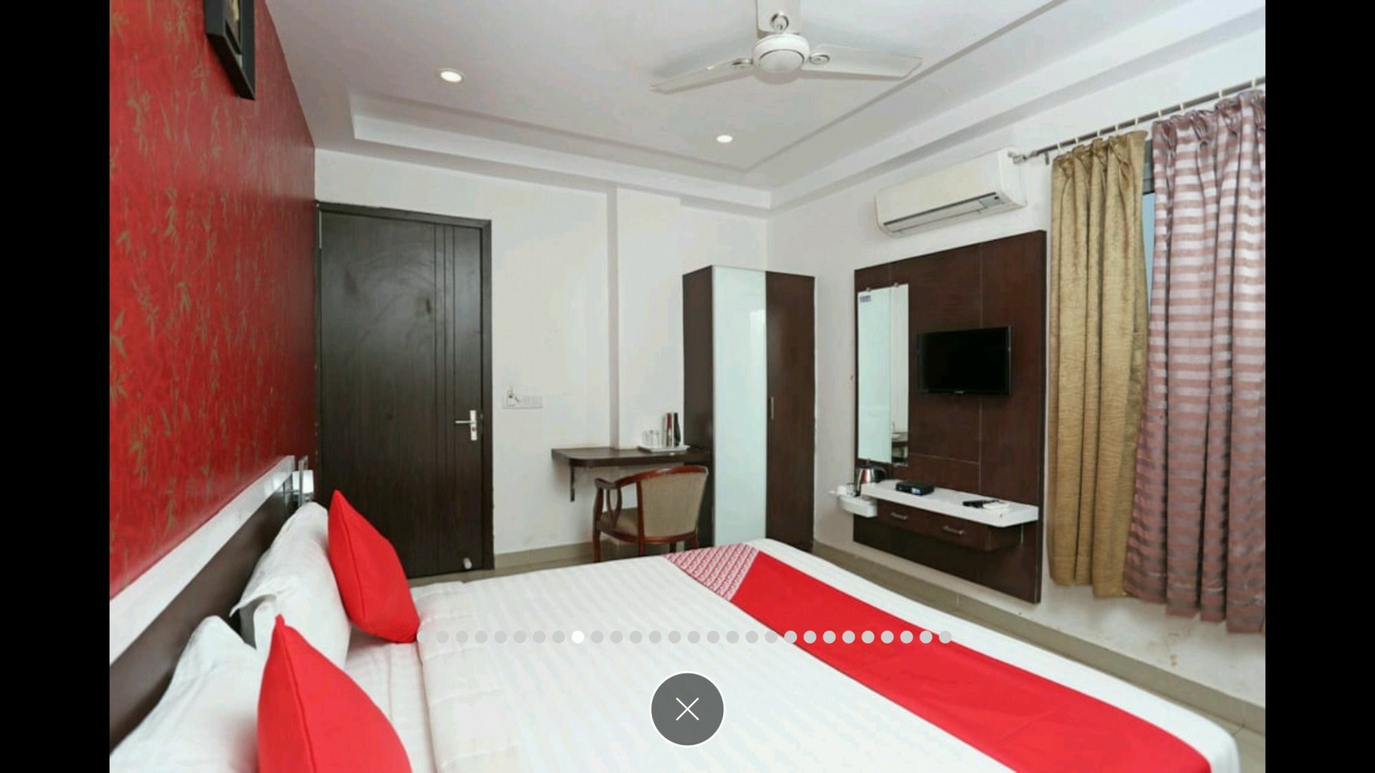 Hotel Landmark Bhubaneswar Buitenkant foto