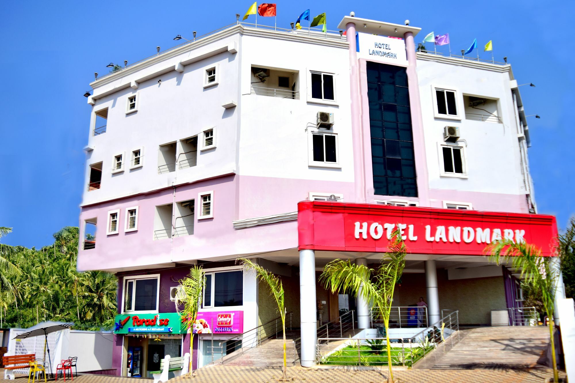 Hotel Landmark Bhubaneswar Buitenkant foto